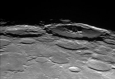 Humboldt og Hecataeus kratere af Unbekannt