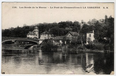 Ile de France, Val de Marne (94), La Varenne: bredden af Marne og broen i Chennevieres, med chateau des Rets - Postkort dateret 1910-1919 af Unbekannt