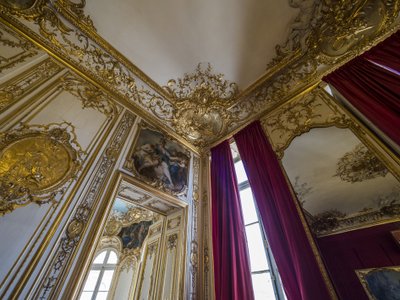 Minerve lærer har en ung pige kunsten at gobeliner. Maleri af Charles Tremolieres (1703-1739) af Unbekannt
