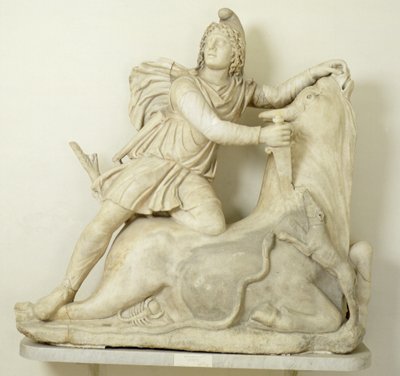 Mithras ofrer tyren, marmorrelief, romersk, 2. århundrede af Unbekannt
