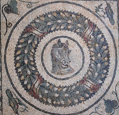 Mosaik af peristylen. Detalje, der repræsenterer et hestehoved. 3. - 4. århundrede. Roman Villa of the Casale, Sicilien. UNESCO-sted. af William M. Timlin