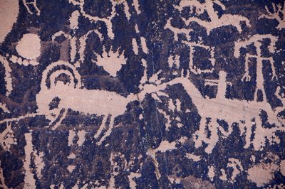 Nyheder Paper Rock. Indiske Petroglyffer i Nordamerika af Navajo-stammer og Utah. Periode strækker sig over omkring 2000 år frem til det 14. århundrede. af William M. Timlin