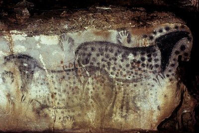 Forhistorisk grotte af Pech Merle/Plettede heste og negative hænder/25.000 år/Cabrerets/Lot/Midi Pyrenæerne/Frankrig af Unbekannt