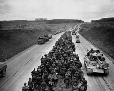 Anden Verdenskrig (1939-1945) - Anden Verdenskrig (2. Verdenskrig eller Anden Verdenskrig): Nær Giessen (Tyskland) nord for Frankfurt am Main (Frankfurt am Main) 29. marts af Unbekannt