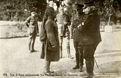 Sir Douglad Haig præsenterer Pertab Singh for Joffre af Unbekannter Künstler