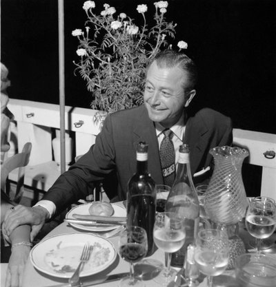 SKUESPILLEREN, Instruktør ROBERT YOUNG VED VENICE LIDO - 1954 af Unbekannt