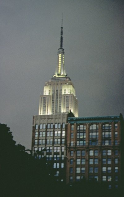 Empire State Building om natten (foto) af Unbekannt