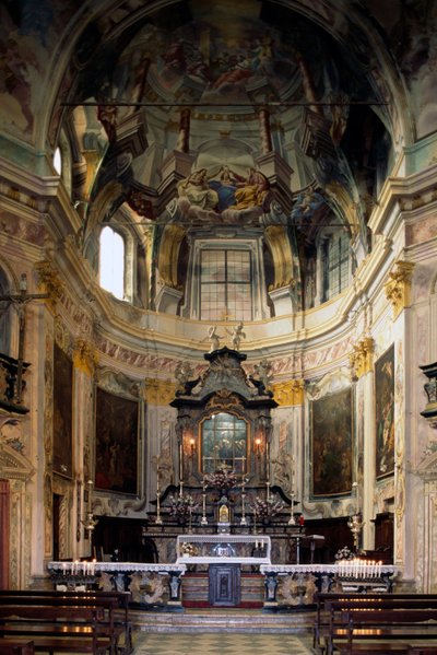 Udsigt over alter og fresker af Lorenzo Peracino (1710-1788), Madonna del Sasso-helligdommen, Piemonte, Italien af Benjamin Baud