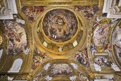 Udsigt over kuplen, pendentiverne, fejlene i transpet og forkoret med fresker af Baciccia, Gesù-kirken, Rom, Italien (foto) af Unbekannter Künstler