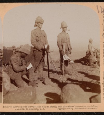 Yorkshire Regiment heliografhold signalerer fra New Zealand Hill, Boer War af Underwood and Underwood