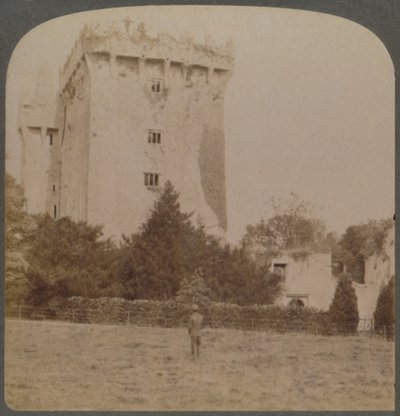 Blarney Castle, helligdommen for irsk humor - nær Cork, Irland, 1901. af Underwood and Underwood