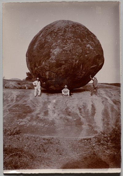 Krishnas smørbold, Mahabalipuram af Unidentified Photographer