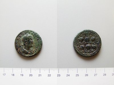 Mønt af Baldrians, kejser af Rom; Gallienus, kejser af Rom fra Anazarbus af Unknown