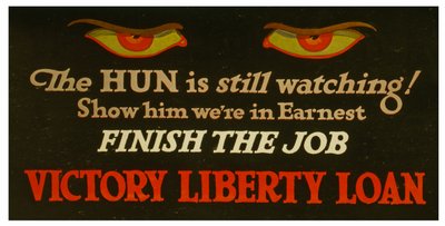 Hunnen holder stadig øje! Vis ham, at vi mener det alvorligt - afslut arbejdet Victory Liberty Loan.rnc.1917 af Unknown