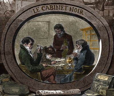 Censur i 1800-tallet: Under det gamle regime kaldes tjenesten "Black Cabinet", som er ansvarlig for at undersøge privat korrespondance af sikkerhedsmæssige årsager. Indgravering af det 19. århundrede. af Unknown artist