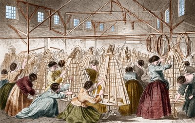 Crinoline fabrikker: lægning af bøjler. 1865 gravering. af Unknown artist