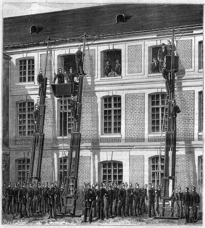Brandmænd ombord på den nye redningslift til brandforsøg i Rouen i den gamle Normalskole. Gravering i ""La Nature"" af Unknown artist