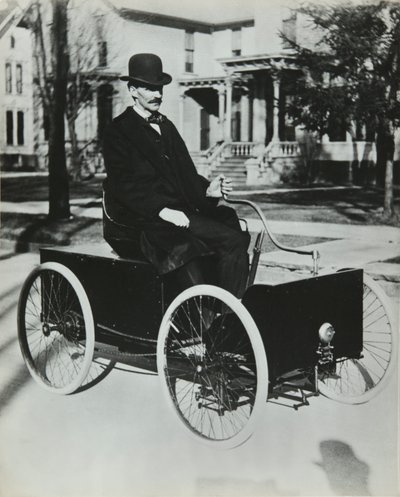 Henri Ford kørte sin første benzinbil på gaderne i Detroit i 1896 (kædetransmission quadricykel), Privee Collection af Unknown artist