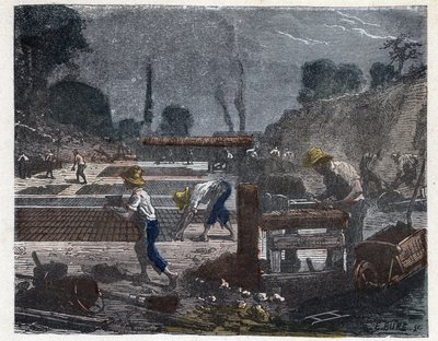 Fremstilling af en mursten i det 19. århundrede: Formarbejderen fylder sin form med lerpasta, hvorefter lærlingen placerer murstenen på gulvet for at tørre den. Gravering sidst i 1800-tallet. af Unknown artist