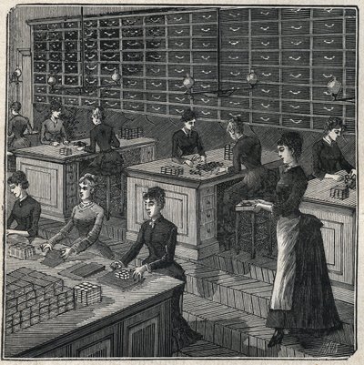 Fremstilling af metalfjer: sortering og indpakning af fjer på en fabrik i Frankrig i det 19. århundrede. Indgravering fra 1885 i "" Les arts et metiers illustres"" af Adolphe BITARD. af Unknown artist