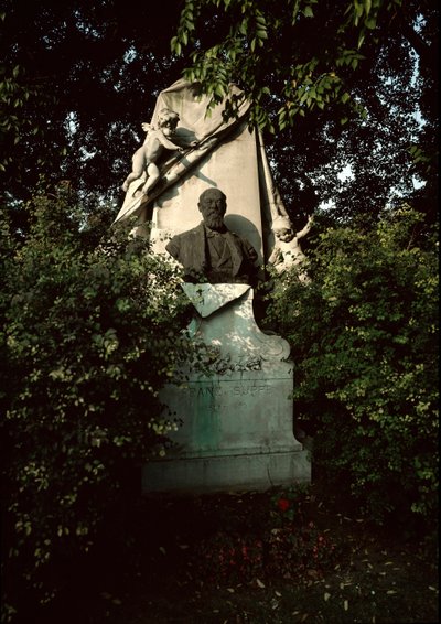 Udsigt over den østrigske komponist og dirigent Franz von Suppes (1819-1895) grav på den centrale kirkegård i Wien (Zentralfriedhof), Østrig af Unknown artist