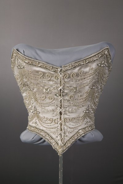 Brudekjole overdel af Unknown artist