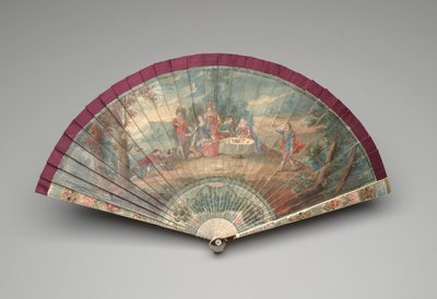 Brisé-fan med en scene fra en udendørs fest, ca. 1700-25 (gouache på elfenbensblade, silkebånd, forgyldning, skildpadde, perlemor og messing) af Unknown artist