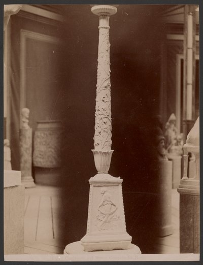Kandelaber i Campidoglio-museet, Rom af Unknown artist
