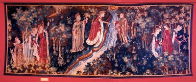 Gobelin, der skildrer en romanscene: en ung kvinde af adel, der søger at nå sin elsker på den anden side af floden. Den unge kvinde er dækket af sine følgere med en blomsterkrans. 1420 ca. Fra Arras. Dekorativ kunst, Paris af Unknown artist