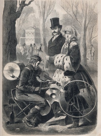 Mandsorkestret på Champs Elysees i Paris. Han har en klokkehat, en rullekasse på ryggen, bækkener på knæene og spiller violin. Stik i “Le Monde illustrious”” fra 1862. Privat samling. af Unknown artist
