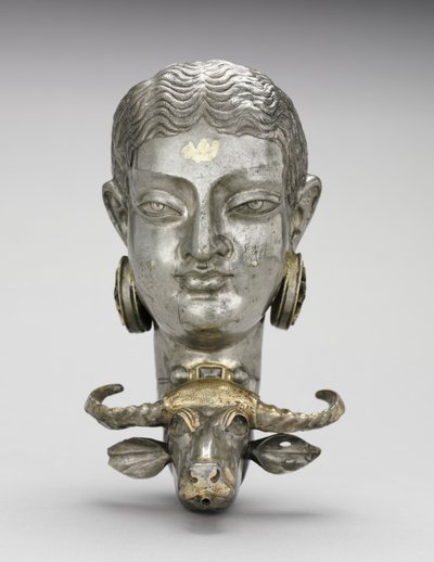 Kvinde og vandbøffel Rhyton af Unknown artist