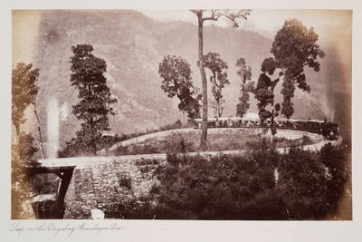 Loop på Darjeeling Himalaya-linjen, ca. 1885 (sepia-billede) af Unknown photographer