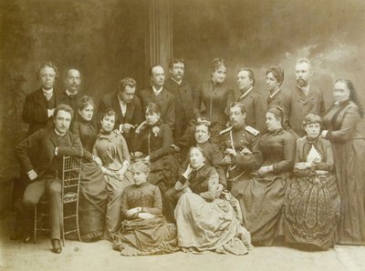 Den første dramatiske teatergruppe i Warszawa (Varsovie en Pologne) (Polen). Albumin foto af Unknown photographer