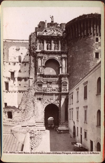 Triumfbuen på Castel Nuovo, Napoli, ca. 1880 (fotografi) af Unknown photographer