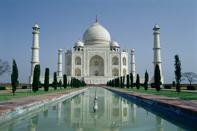 Udsigt over Taj Mahal, bygget af kejser Shah Jahan (1592-1666), færdiggjort i 1643 (foto) af Ustad Ahmad Lahori
