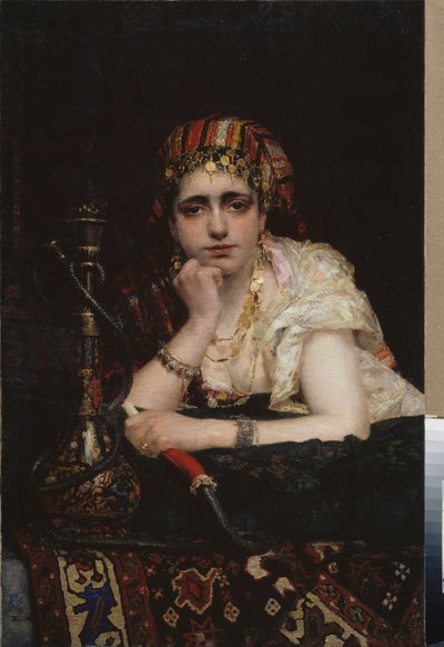 En odalisk. (Portræt af en haremskvinde, med et melankolsk blik, der holder en vandpibe). Maleri af Vasili Dmitrievich Polenov (1844-1927), olie på lærred. 1800-tallet russisk kunst, orientalisme. Den Hviderussiske Republiks nationale kunstmuseum, Minsk (B af Vasilij Dmitrievich Polenov