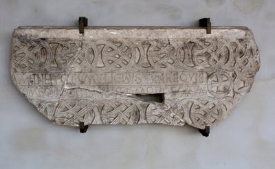 Sten med inskription og dekorationer (foto) af Venetian School
