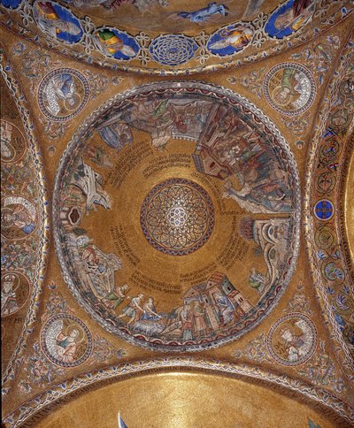 Udsigt over kuplen med mosaikker på gylden baggrund (romansk og byzantinsk stil), der illustrerer Moses