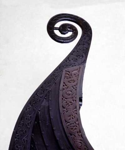Bovfigur af en gravdrakkar (vikingeskib) fra Oseberg, der stammer fra det 9. århundrede. Oslo Bygdoy Museum. af Viking