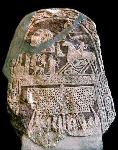 Runesten forestiller Wotan (Odin) på sin ottebenede hest Sleipnir, der går ombord på et vikingelangskib (sten) af Viking Viking