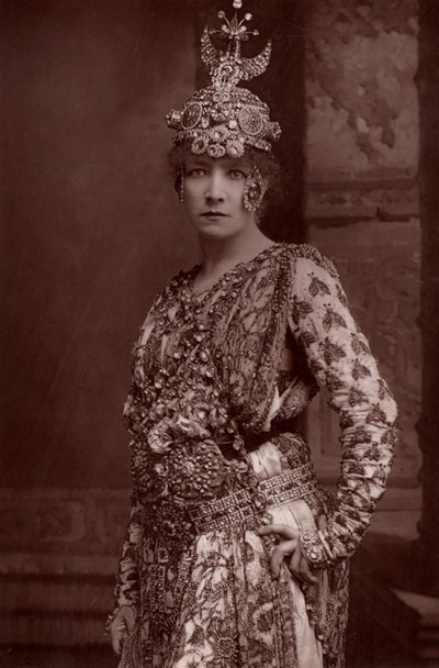 ""Henriette Rosine Bernard dite Sarah Bernhardt (1844-1923) (woodburytype) af W. and D. (after) Downey