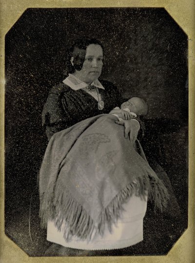 Fru Thomas Ustick Walter og hendes afdøde barn, ca. 1846. Skaber: W. & F. Langenheim, William Langenheim. af William and Frederick Langenheim