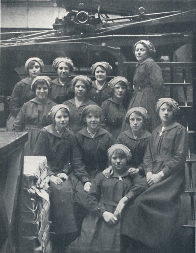 Til drengene kommer hjem, 1917 af Watson and Viney Hazell