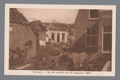 Borculo -- Efter cyklonen den 10. august 1925 af Weenenk and Snel