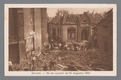 Borculo -- Efter cyklonen den 10. august 1925 af Weenenk and Snel