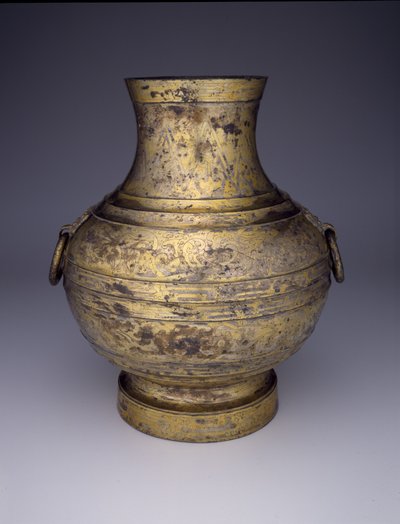 Opbevaringskar (Hu eller Zhong) med sammenflettede drager og stiliserede skyer (bronze med indskåret dekoration og guld- og sølvamalgamer) af Western Han Dynasty Chinese School
