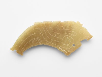 Vedhæng i form af en fugl, en af et par, ca. 1050-c. 950 f.Kr. (jade, nefrit) af Western Zhou Dynasty Chinese School