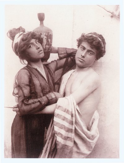 Ungt par (foto) af Wilhelm von Gloeden