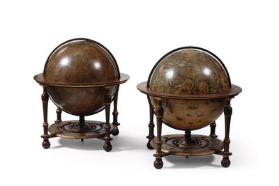 Store par bibliotekskugler, de jordiske 1645/48, de himmelske efter c.1630 af Willem Blaeu