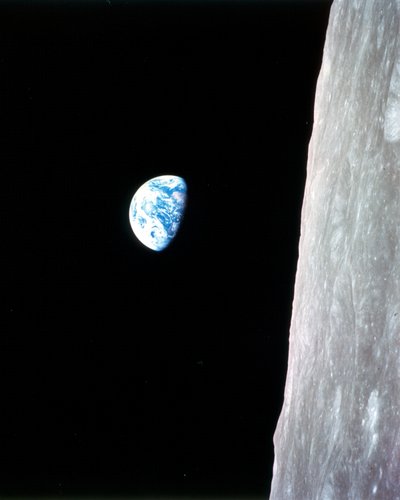 Earthrise - Apollo 8, 24. december 1968. af William A Anders